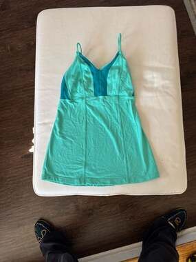 Lululemon Teal Tadasana Tank Top Size 6